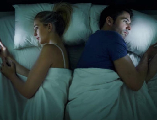 Screen Time and Relationships: A Couples Therapist’s Insights